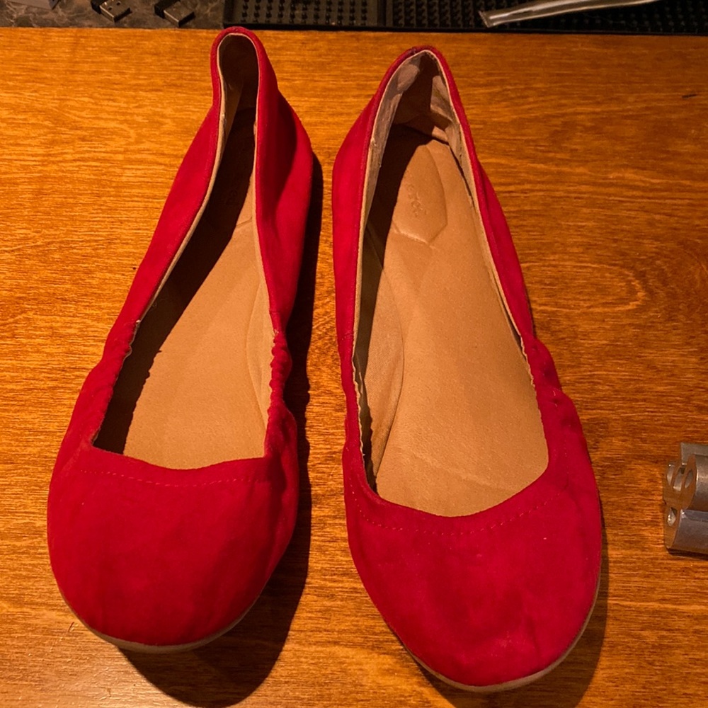 Violet & Red flats
